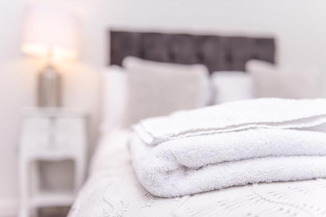 City Stay Apartments - Centro มิลตันคีนส์ ภายนอก รูปภาพ